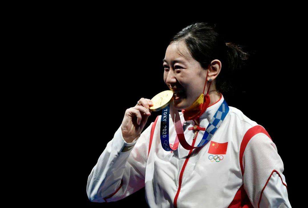 中国奥运史上的第一枚金牌，中国奥运史上的第一枚金牌蚂蚁森林吗